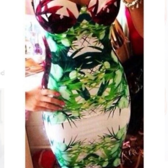 Bandage dress tropical print - Picture 3 of 3